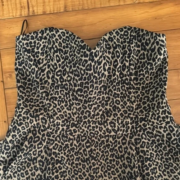 Express Leopard Print Jumpsuit, women’s size 12 - Picture 2 of 4